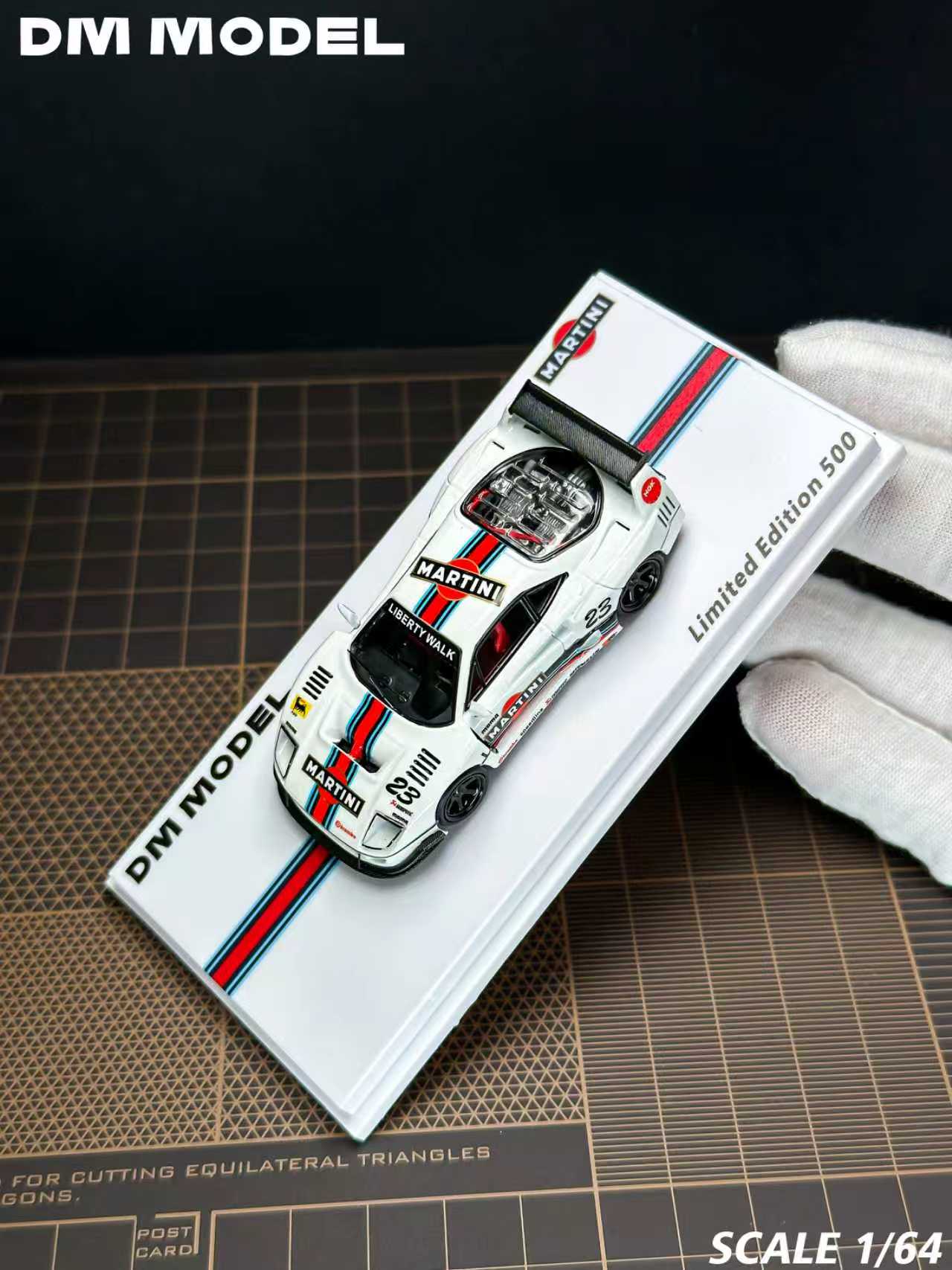 Preorder] DM Model 1:64 LBWK Ferrari F40 White (2 Versions