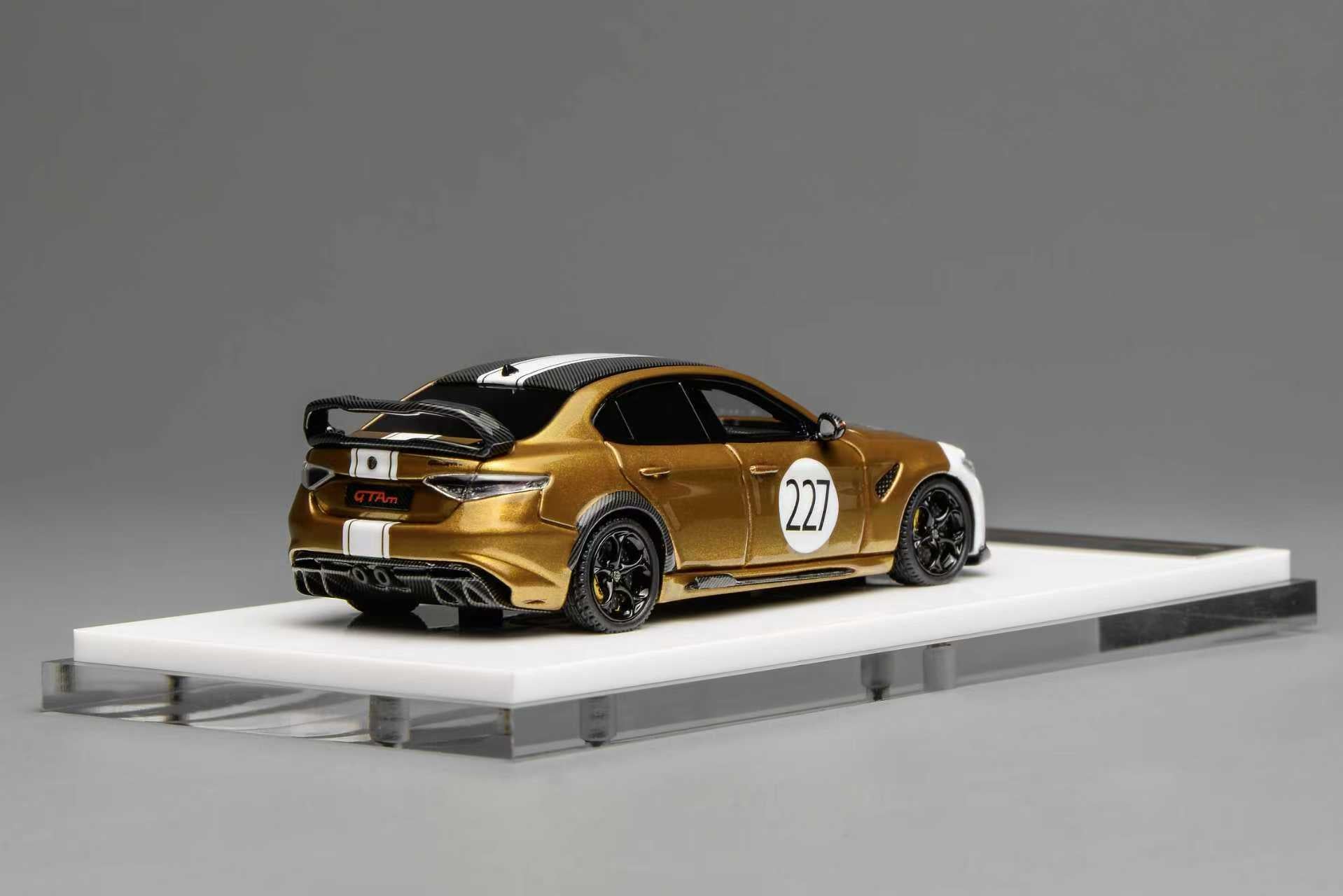 MOTOR HELIX 1/64　アルファロメオ ジュリア GTAm MOTORHELIX 1:64 Alfa Romeo Giulia GTAm (3 Colors) – Horizon Diecast