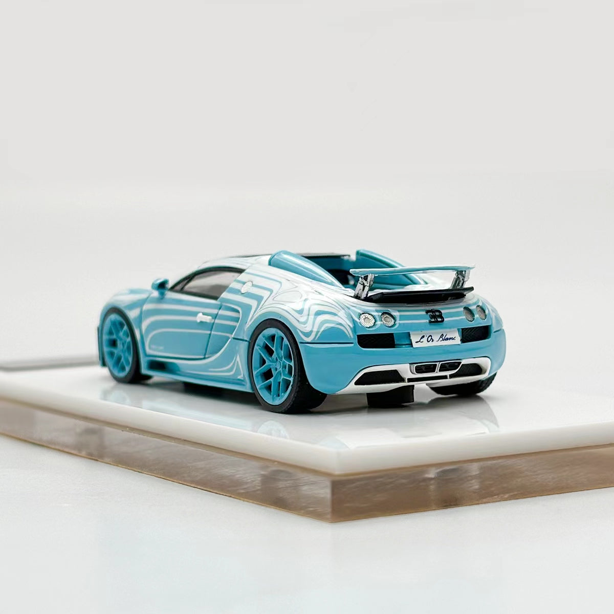 LJM Model 1:64 Bugatti Ceramic Dragon Sky Blue – Horizon Diecast