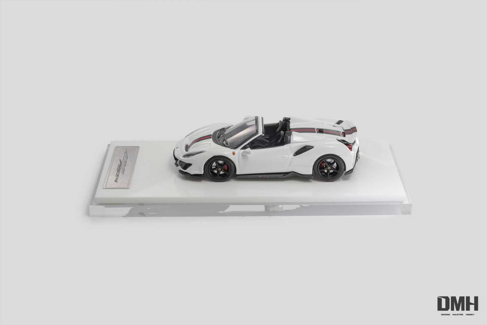 Preorder] DMH 1:64 Ferrari 488 Pista Novitec Spider (6 Colours