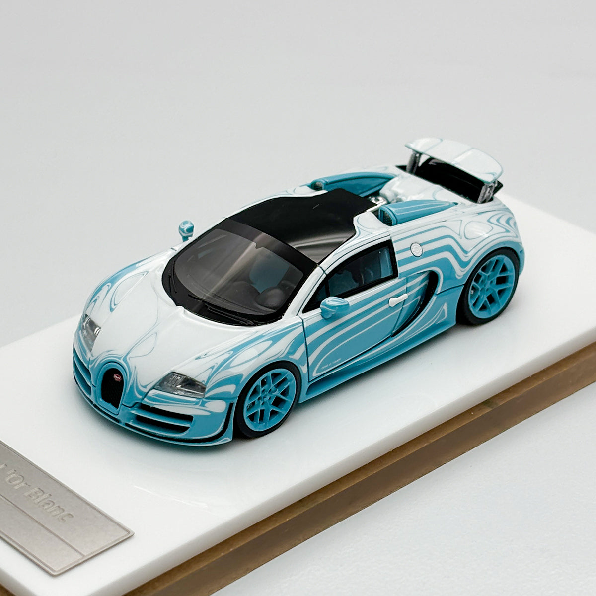 LJM Model 1:64 Bugatti Ceramic Dragon Sky Blue – Horizon Diecast