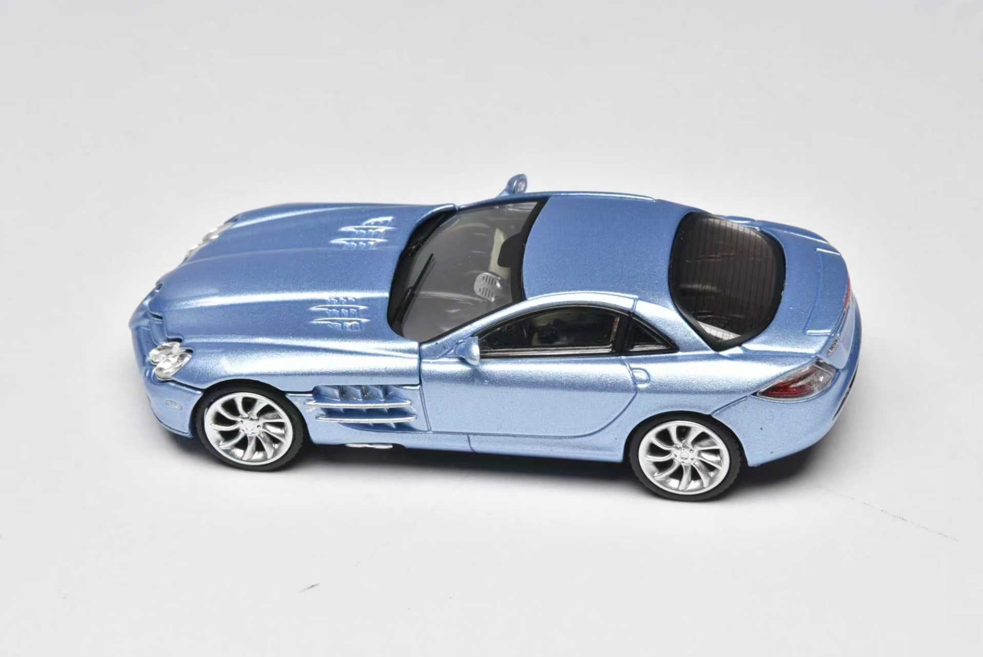 Preorder] Stance Hunters 1:64 Mercedes Benz SLR McLaren Ice Blue