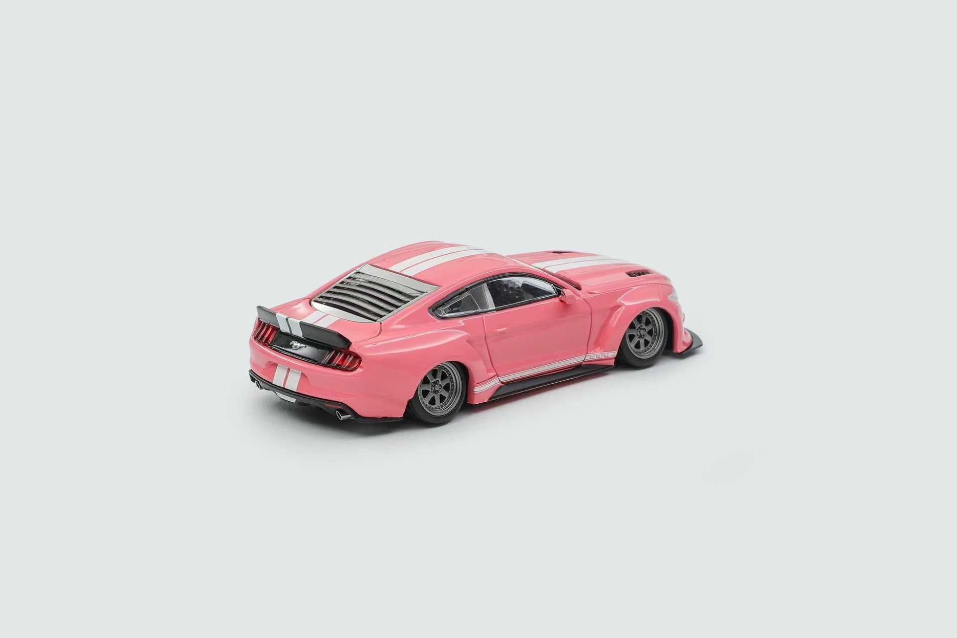 Preorder] Liberty 1:64 Ford Mustang 6th Generation Clinched