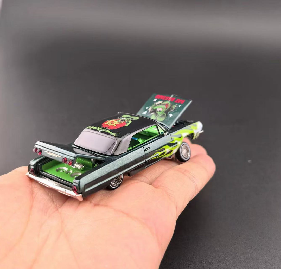 FineWorks64 1:64 Chevrolet Impala West Coast Bouncing Emerald Green Fink Mouse (2 Versions)