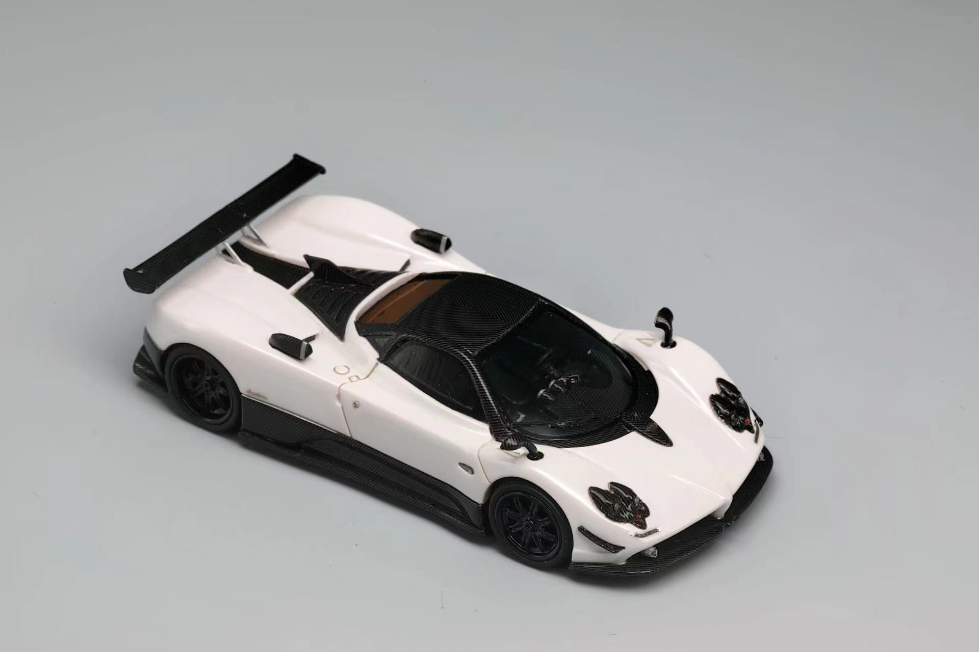 U2 1:64 Novetic 488 Pista Resin – Horizon Diecast