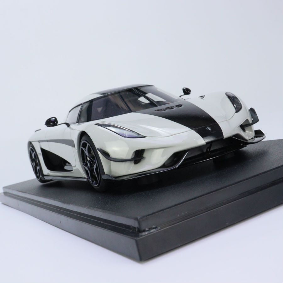 GT Spirit 1:18 Koenigsegg REGERA Black Line (Grey)