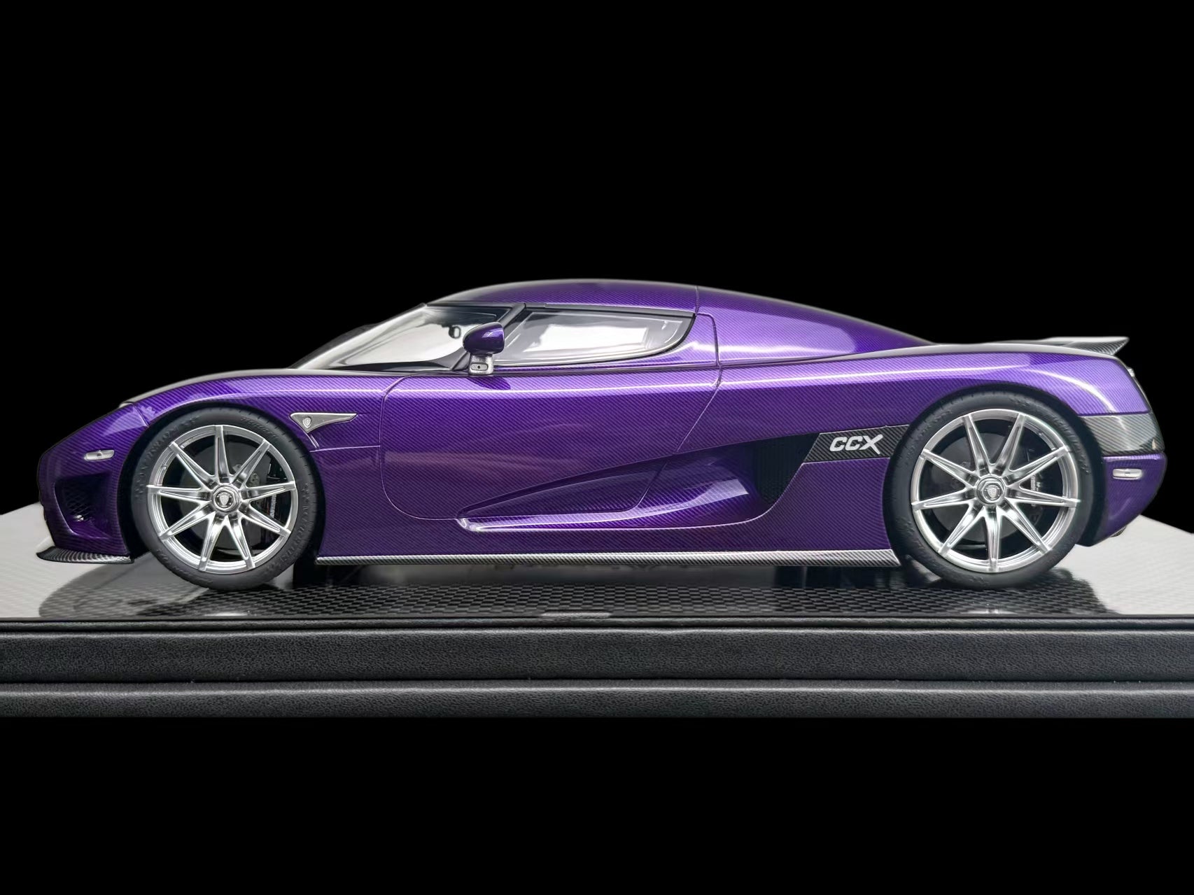 Preorder] Frontiart 1:18 Koenigsegg CCX Carbon Purple – Horizon
