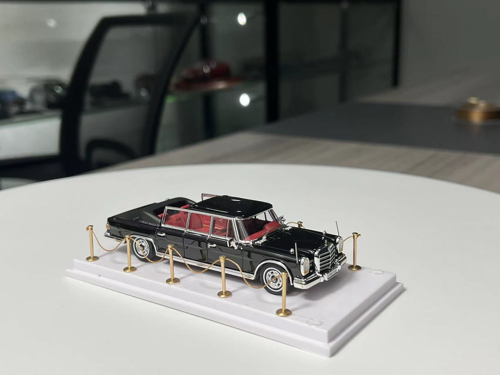 Preorder] TPC 1:64 Mercedes-Benz S600 Pullman Extended Roadster