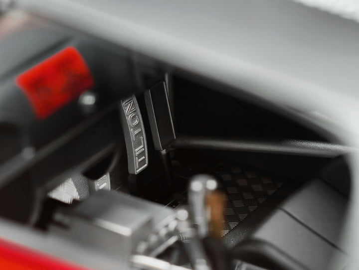 [Preorder] MCM 1:12 HONDA TOP FUEL S2000RR (2 Colours)