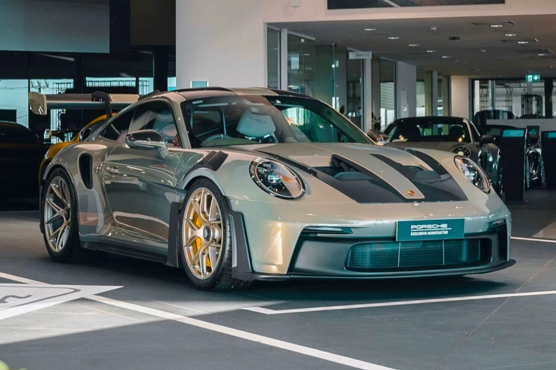 Preorder] Stance Hunters 1:64 Porsche 911 GT3 RS (4 Colours