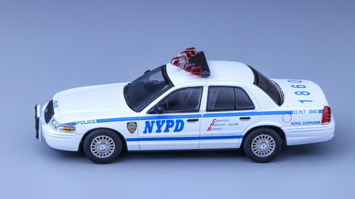 [Preorder] Rollin 1:64 Ford CROWN VICTORIA Yellow Cab TAXI NEW YORK CITY