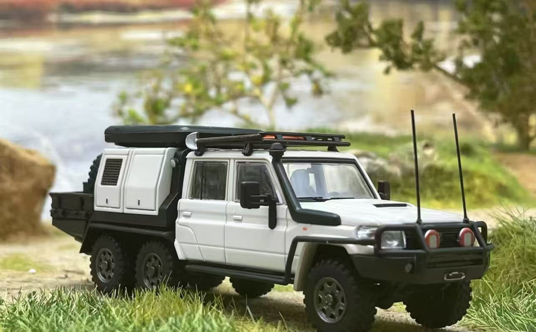 [Preorder] Autobots Models 1:64 Toyota Land Cruiser LC79 6X6 (4 Colours)