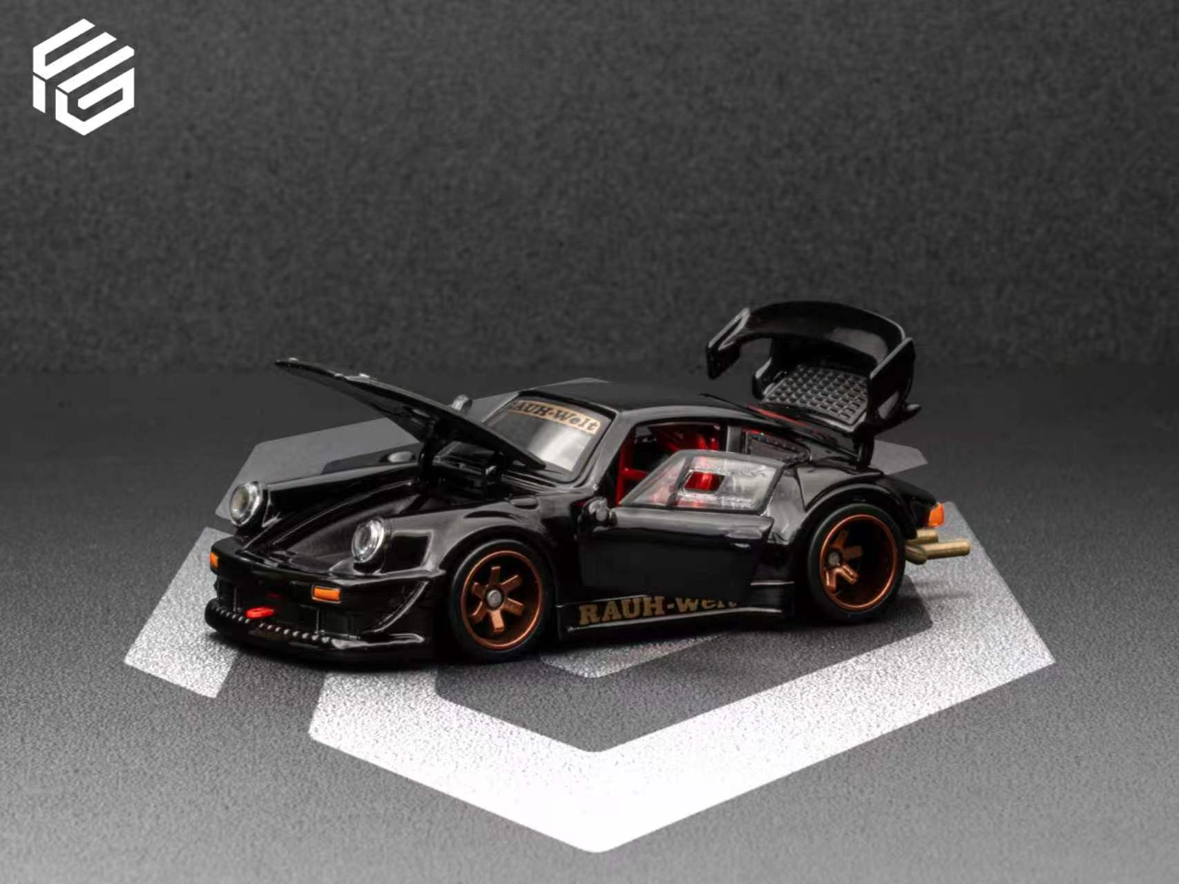 Preorder] FG 1:64 RWB 930 Black – Horizon Diecast