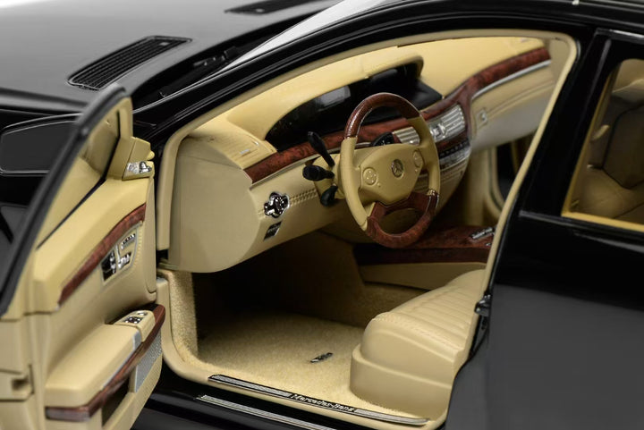 [Preorder] MOTORHELIX 1:18 Mercedes Benz S-Class S600L AMG (W221)