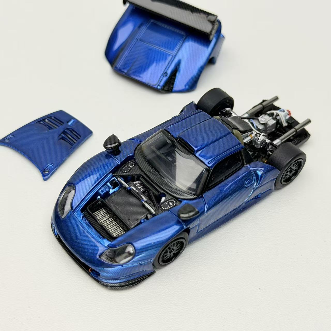 Transcend model 1:64 Porsche 911 GT1 24h LeMans 1997 (2 Colours