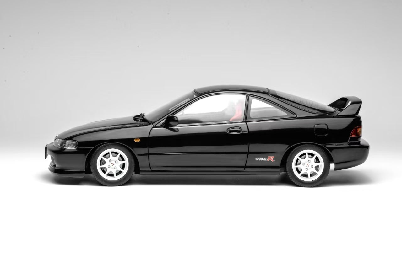 MOTORHELIX 1:18 Honda Integra Type R (DC2) Pre-Facelift (3 Colours