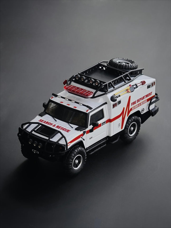 [Preorder] MK Miniatures 1:64 Hummer H2 Ambulance Glossy White