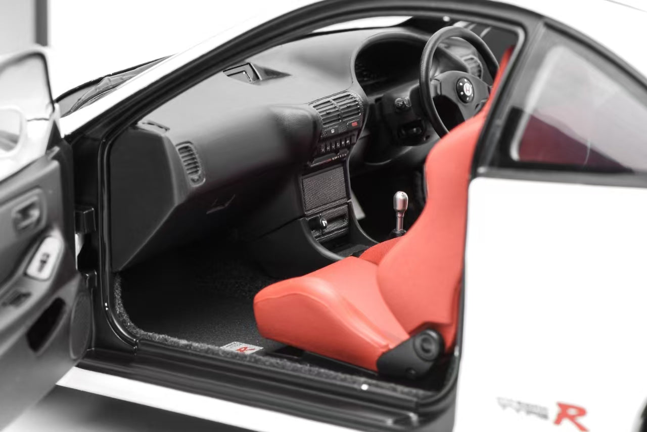 MOTORHELIX 1:18 Honda Integra Type R (DC2) Pre-Facelift (3 Colours