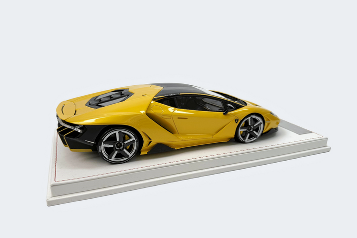 [Preorder] UB MODEL Collection Models 1:18 Lamborghini Centenario LP770-4 (2 Colours)