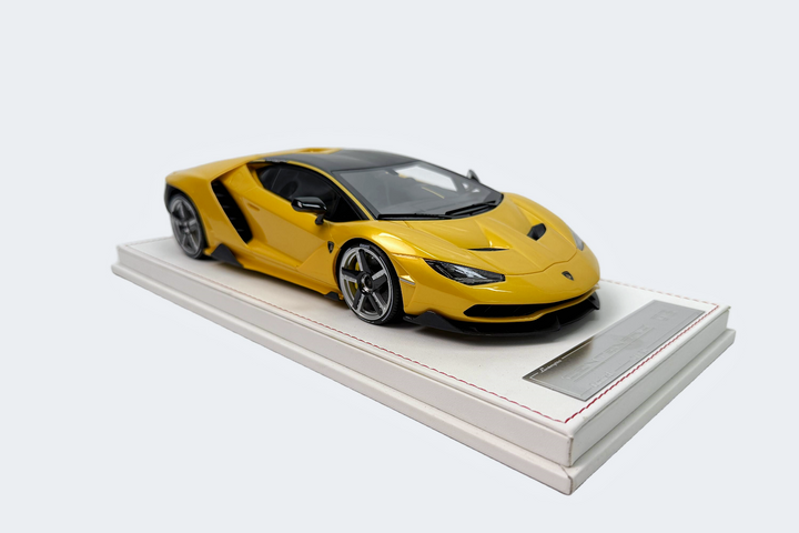 [Preorder] UB MODEL Collection Models 1:18 Lamborghini Centenario LP770-4 (2 Colours)