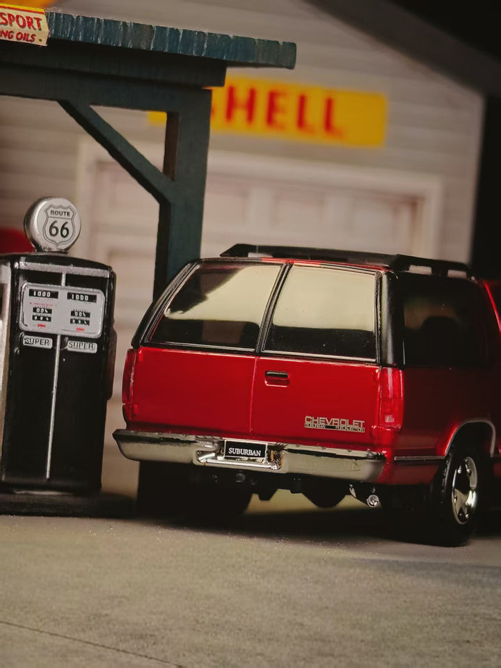 [Preorder] BLISS 1:64 Chevrolet Suburban (2 Colours)