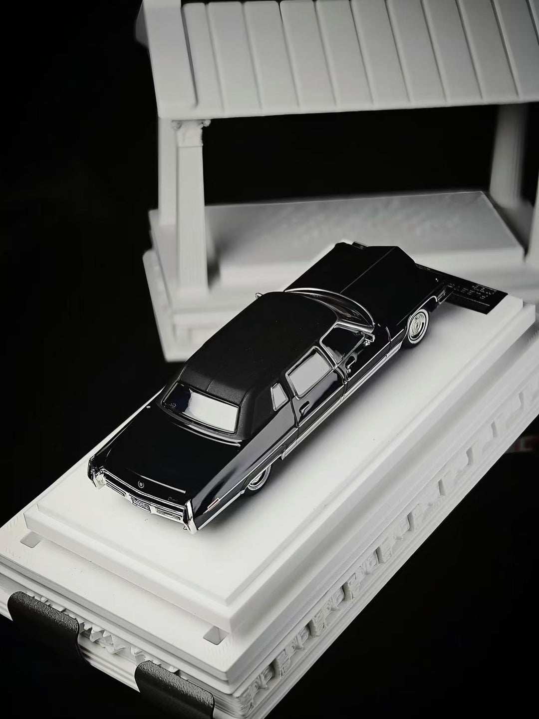 [Preorder] MK Miniatures 1:64 Cadillac Series 75 Fleetwood Black