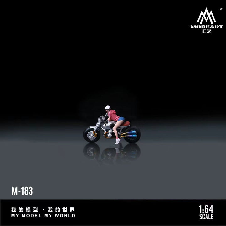 [Preorder] MoreArt 1:64 SILVER BMW R NINET MOTORCYCLE FASHION STYLED FEMALE RIDER MO222183