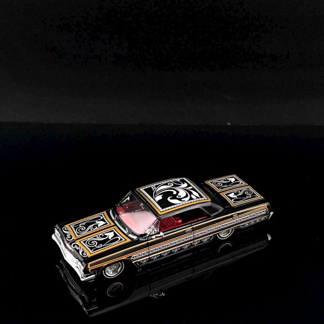 [Preorder] Fine Works 1:64 Chevrolet Impala Lowrider Black Gold Bouncing Car (2 Versions)