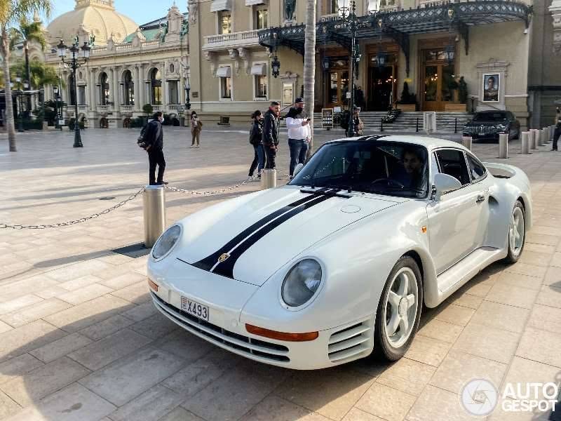 Petrolab x EDM 1:64 Porsche 959 White with Dark Blue Stripes