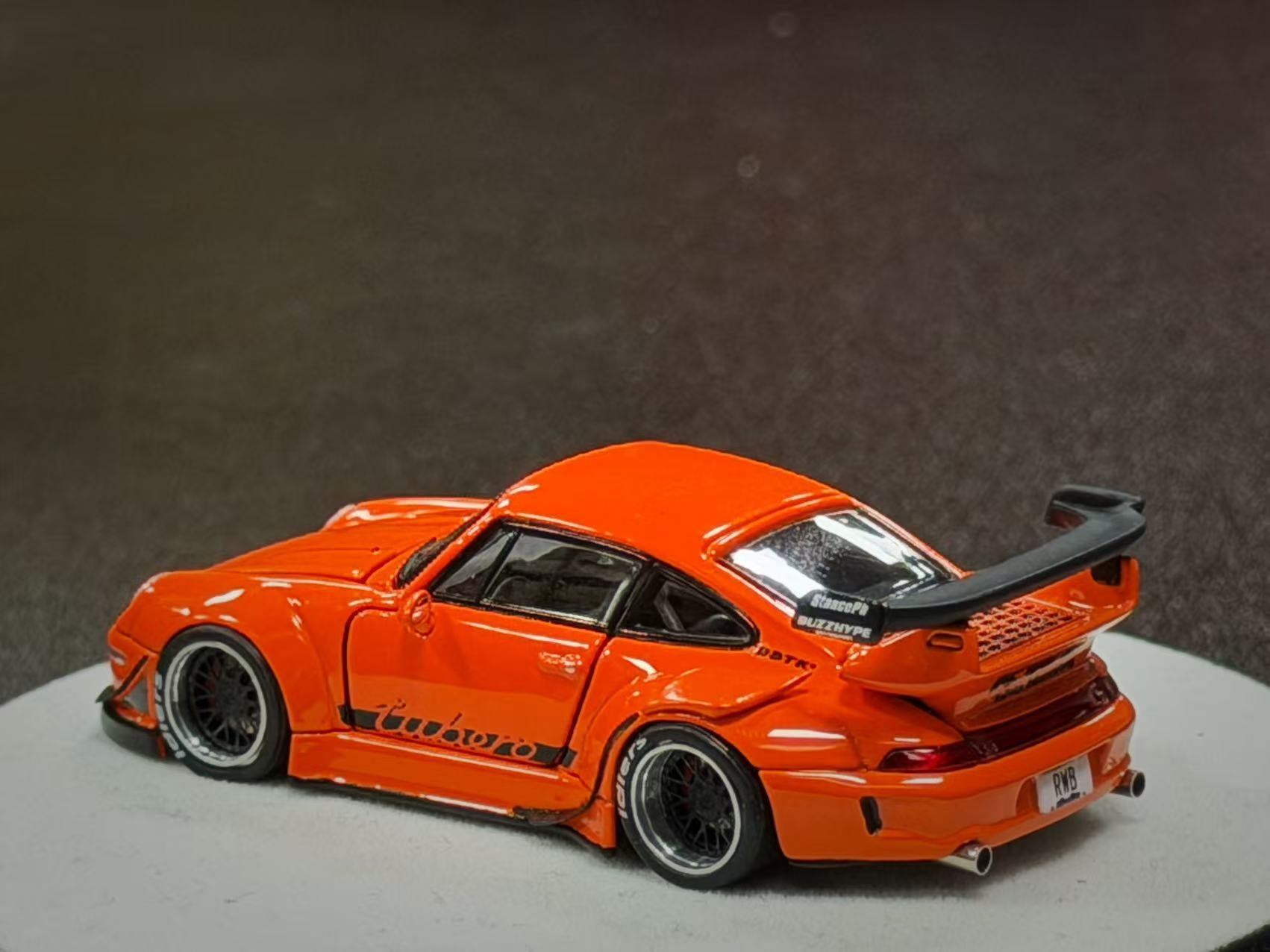 Preorder] PGM 1:64 Porsche RWB 993 Thermal Orange PGM-640315 (2