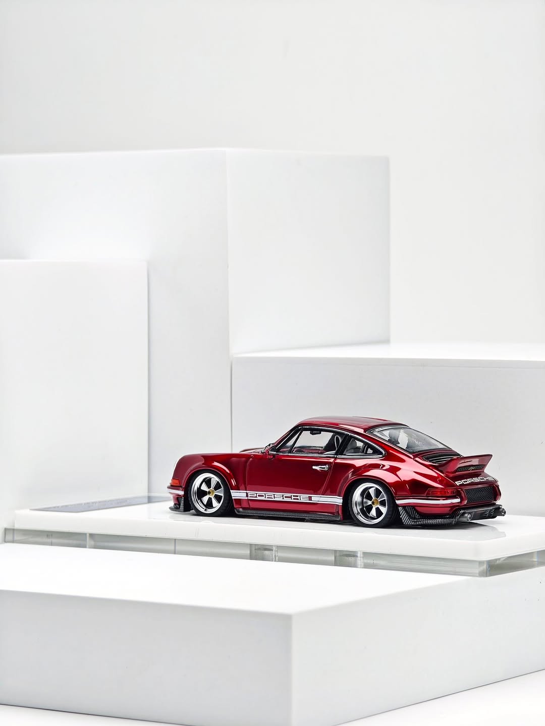 Zincit Model 1:43 Porsche Singer Coupe/DLS (2 Colours)