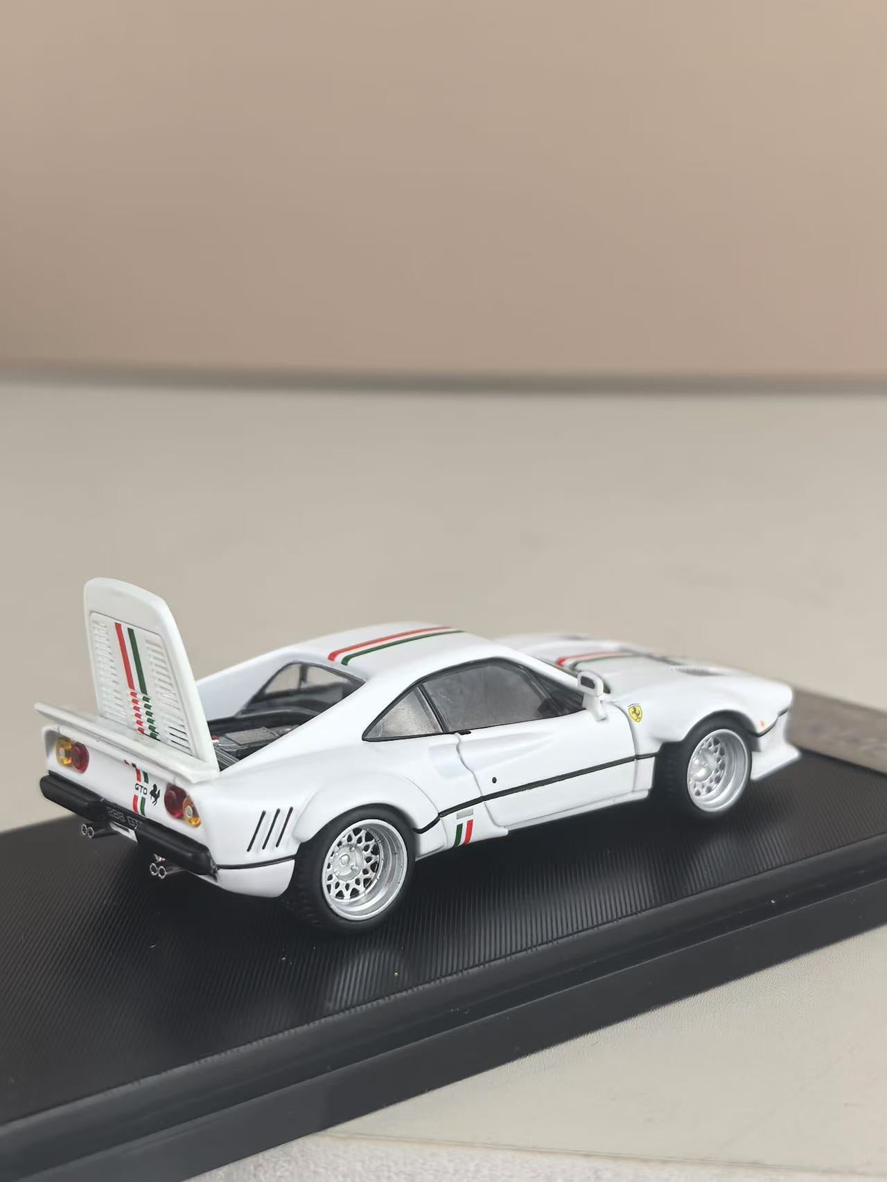 Hone Model 64 1:64 Ferrari 288 GTO Wide-Body (4 Colours) – Horizon