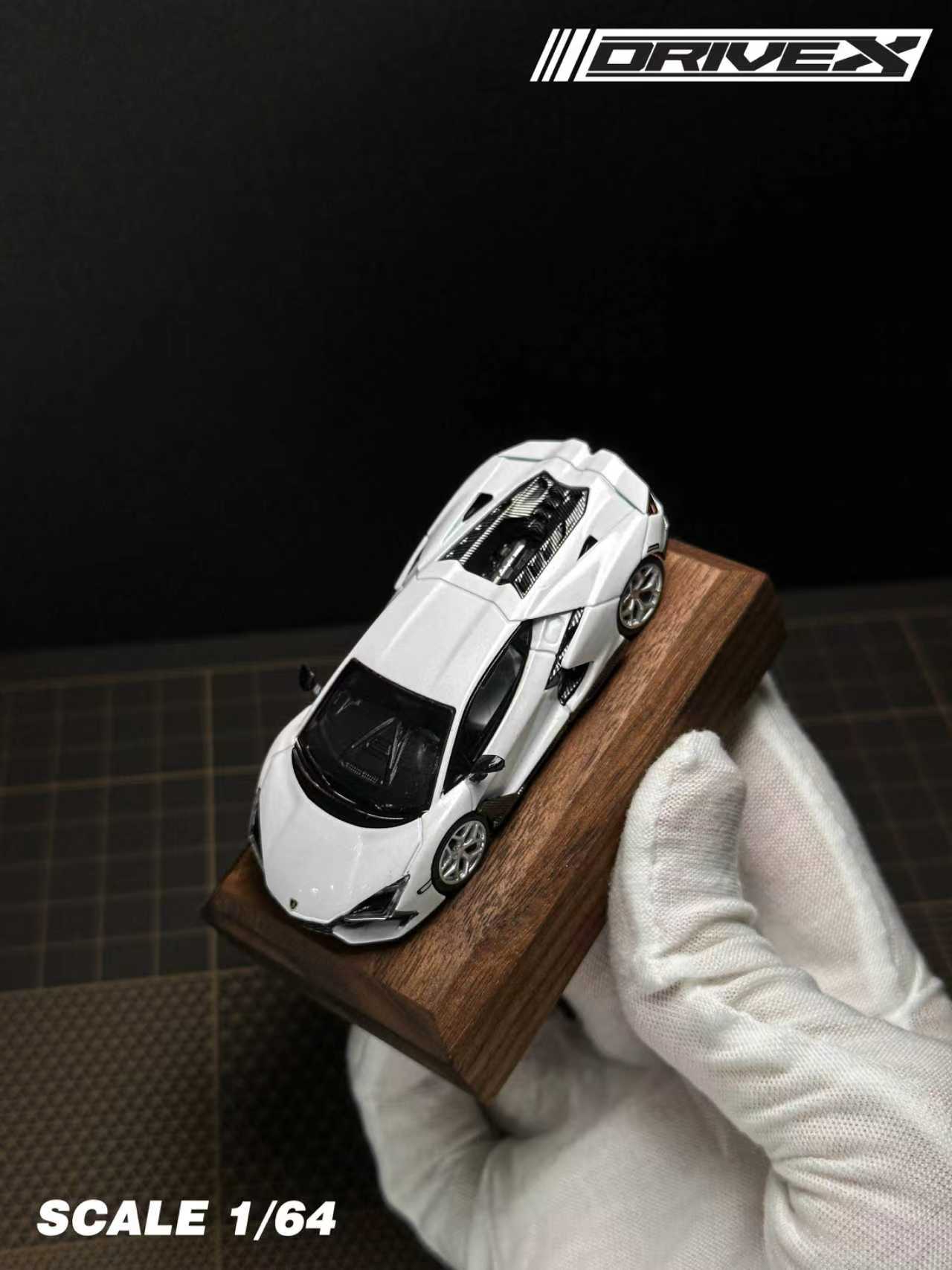 Preorder] Drive X 1:64 Lamborghini Revuelto Hanging Card Board (7
