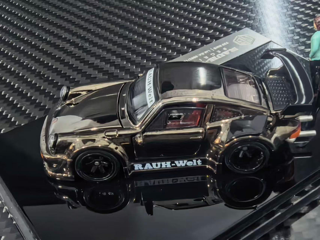 [Preorder] FG 1:64 RWB 930 Chrome Gunmetal Liver + Doll HG6426101