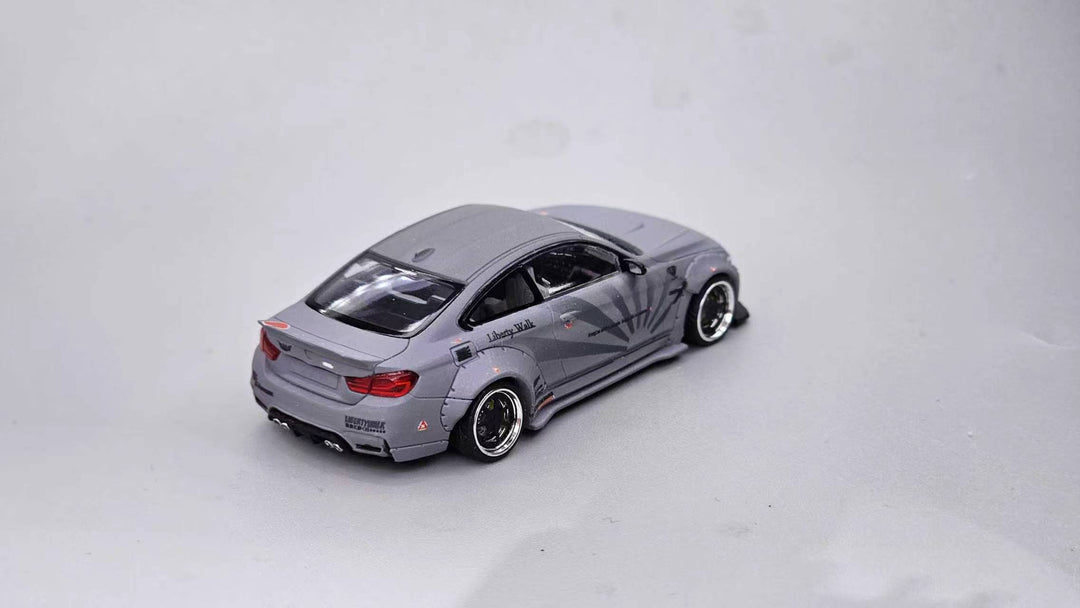 [Preorder] DAP Model 1:64 M4 Mk1 F82 Liberty Walk Widebody Combat Grey