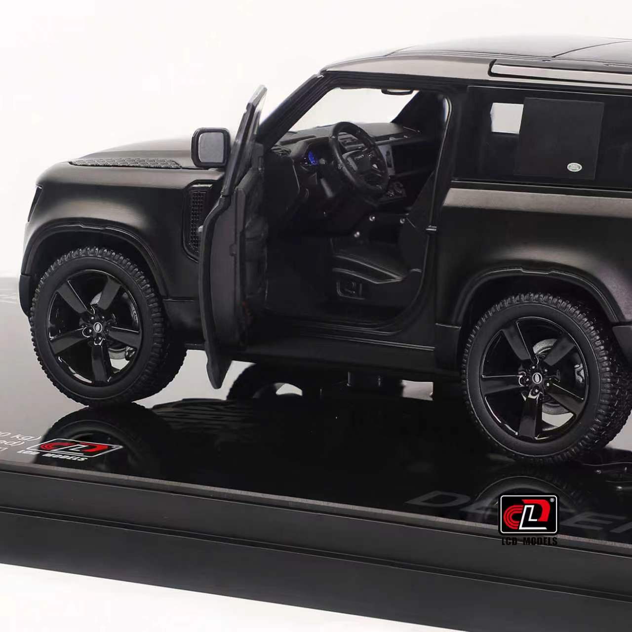 Preorder] LCD 1:43 Land Rover Defender 90 (4 Colours) – Horizon