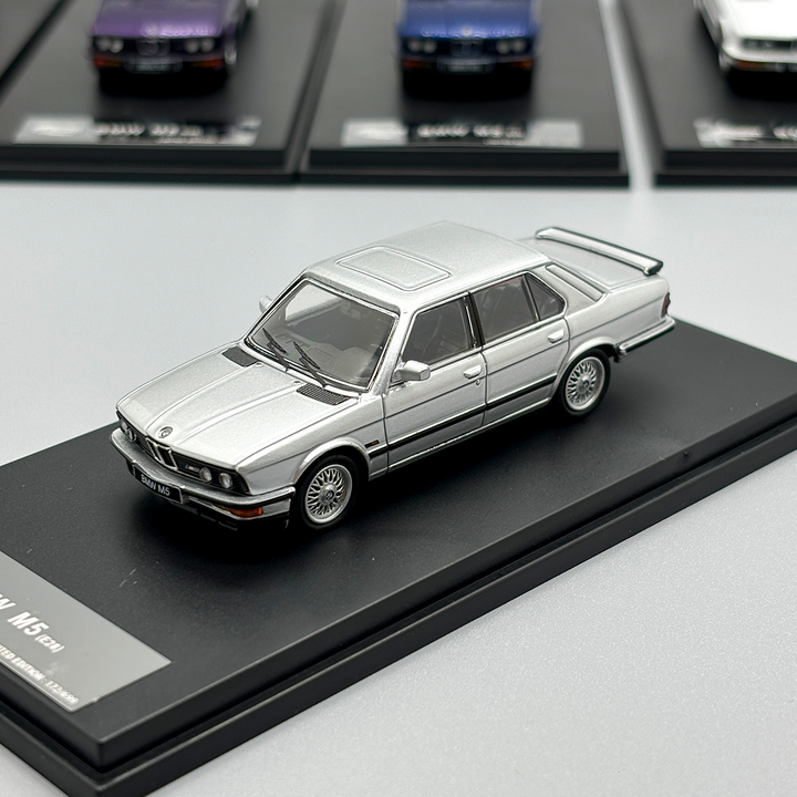 [Preorder] King Model 1:64 BMW M5 E28 (3 Colours)