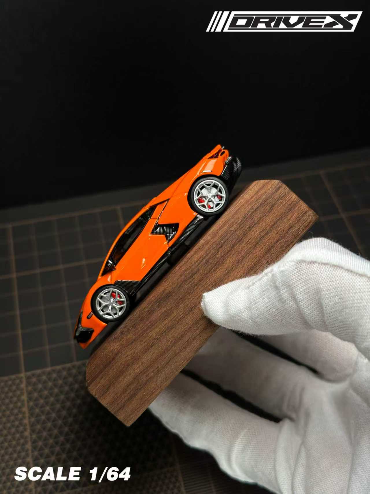 Preorder] Drive X 1:64 Lamborghini Revuelto Hanging Card Board (7