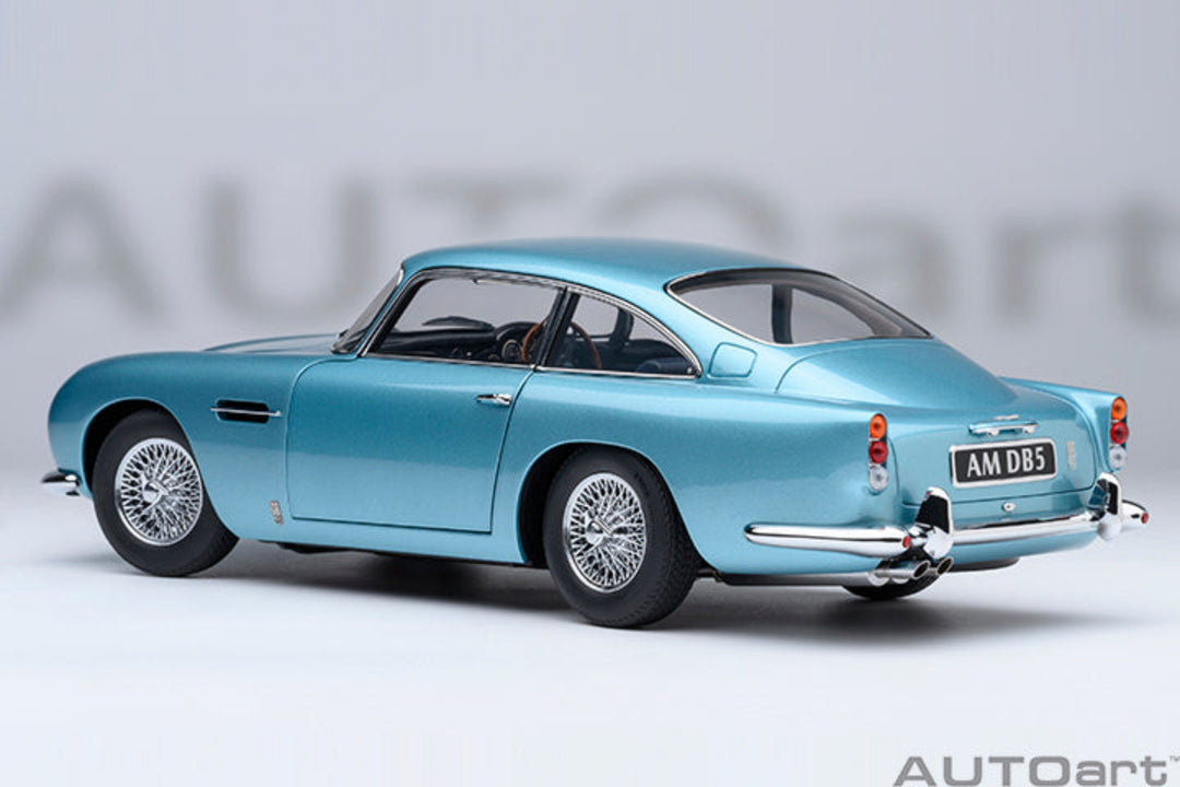 AutoArt 1:18 Aston Martin DB5 - Blue 70288