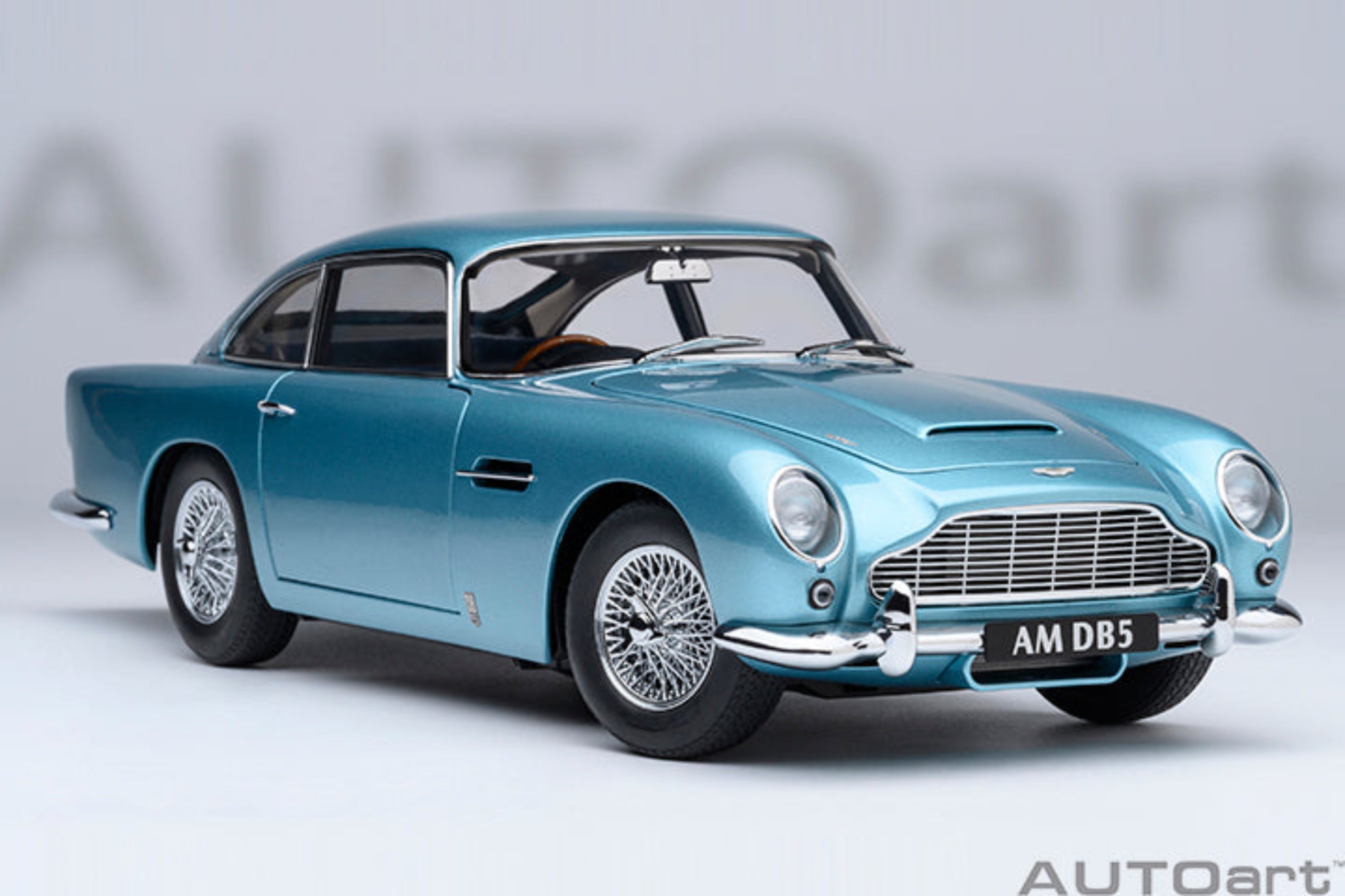1/18オートアートアストンマーティンAMDB5 AUTOart 1/18 アストンマーチン DB5 （シルバー・メタリック
