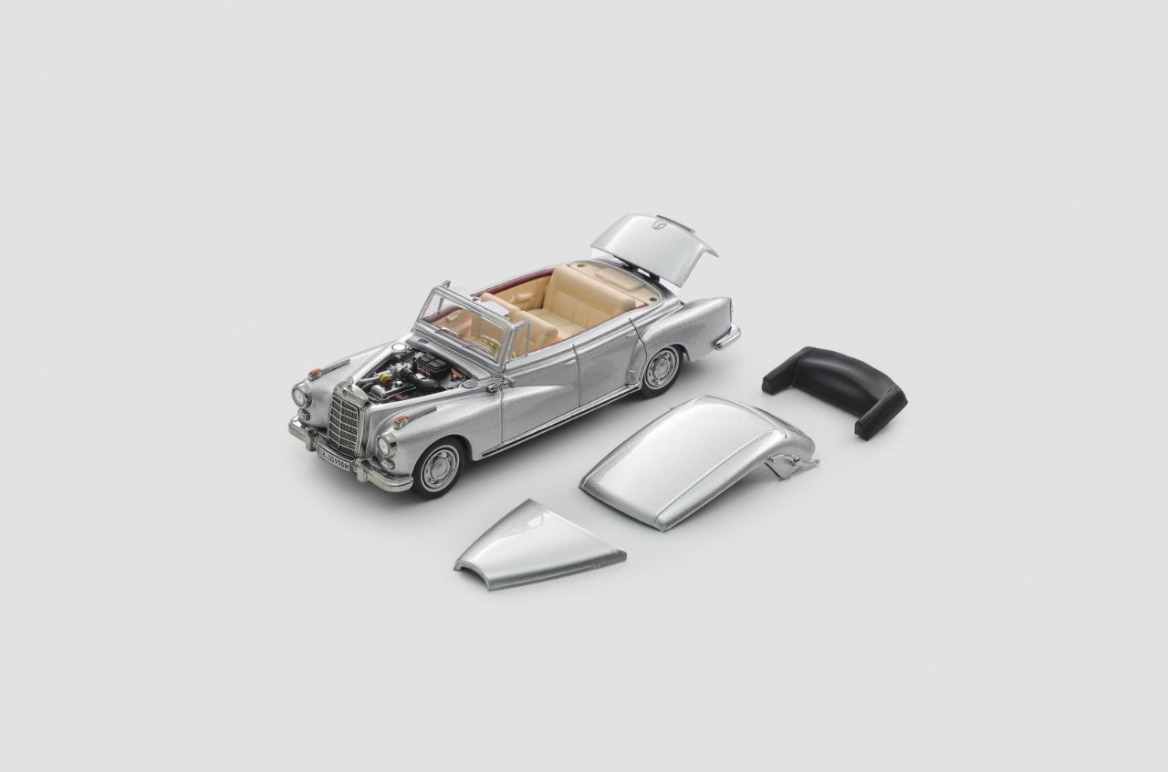 聖平 1/64 GFCC Mercedes 300D 白 黒 2台 GFCC 1/64 Scale Mercedes-Benz 300D 1959 White Diecast Car Model
