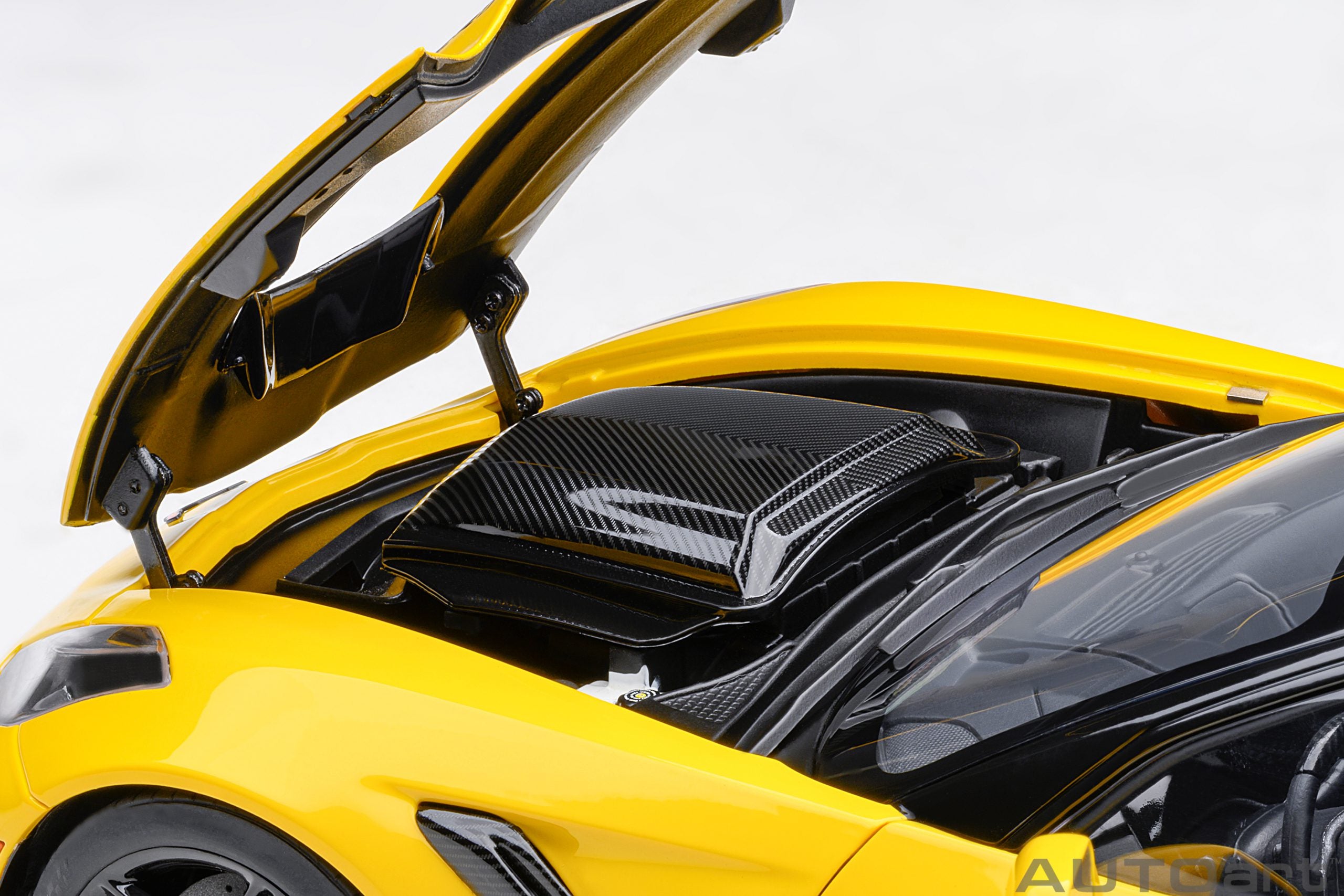 AUTOart　Chevrolet Corvette 1:18 AUTOart 1:18 Chevrolet Corvette ZR1 (Racing Yellow Tintcoat