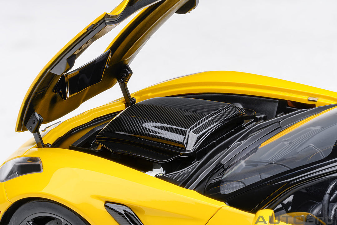 AUTOart 1:18 Chevrolet Corvette ZR1 (Racing Yellow Tintcoat)