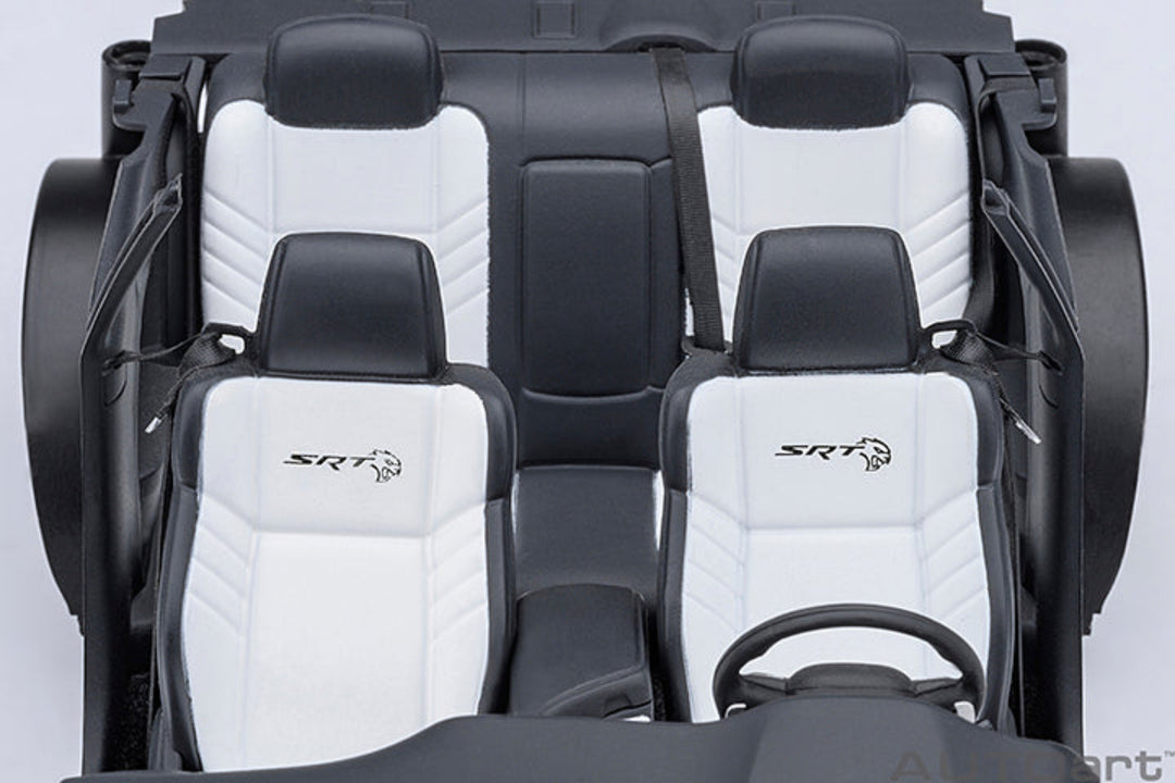 [Preorder] AUTOart 1:18 Dodge Challenger SRT Jailbreak 2022 - Hellrasin Purple 71762