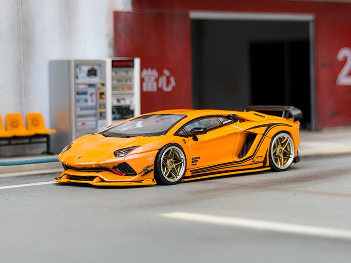 [Preorder] Rotating Wheel 1:64 Rowen Lamborghini Aventador S - Iridescent Yellow