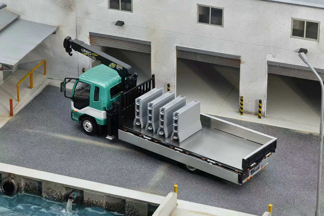 [Preorder] GCD 1:64 Mitsubishi Fuso Fighter(1024) Truck With Crane KS-082-633