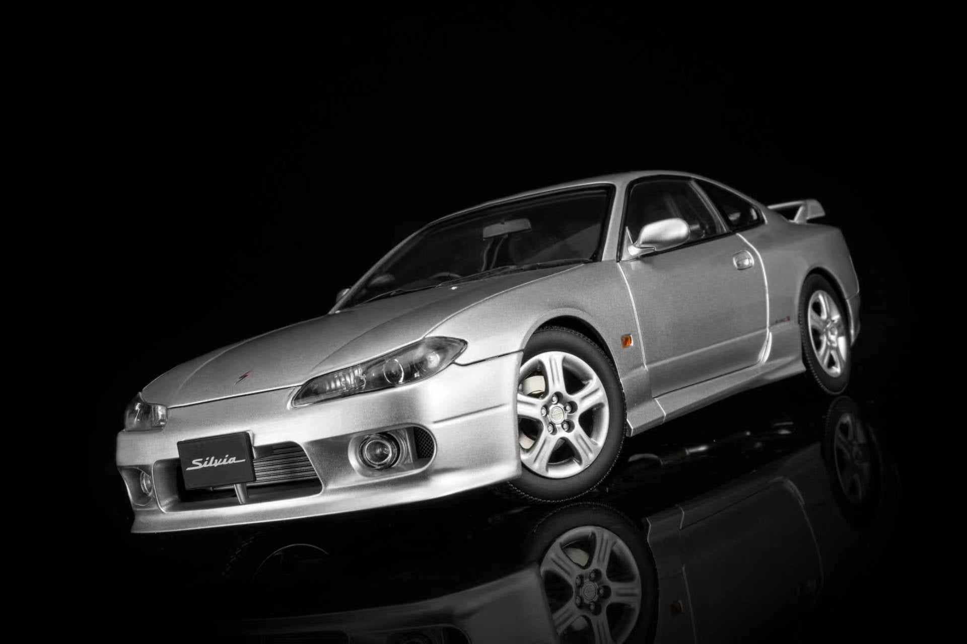 Preorder] MOTORHELIX 1:18 Nissan Silvia S15 Spec-R Aero 1999 (3