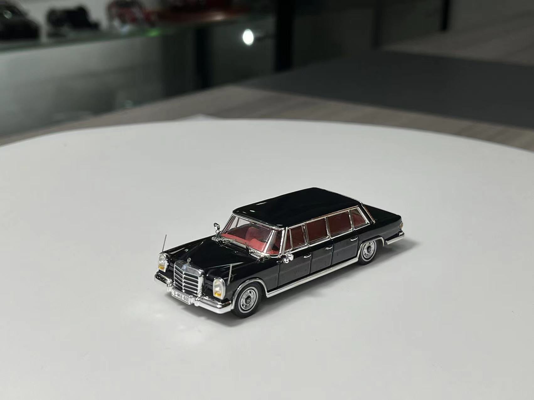 ミニカー AUTOart Mercedes Pullman s600 RARE 1/18 AUTOart MERCEDES-BENZ Maybach S600 LWB PULLMAN (BLACK