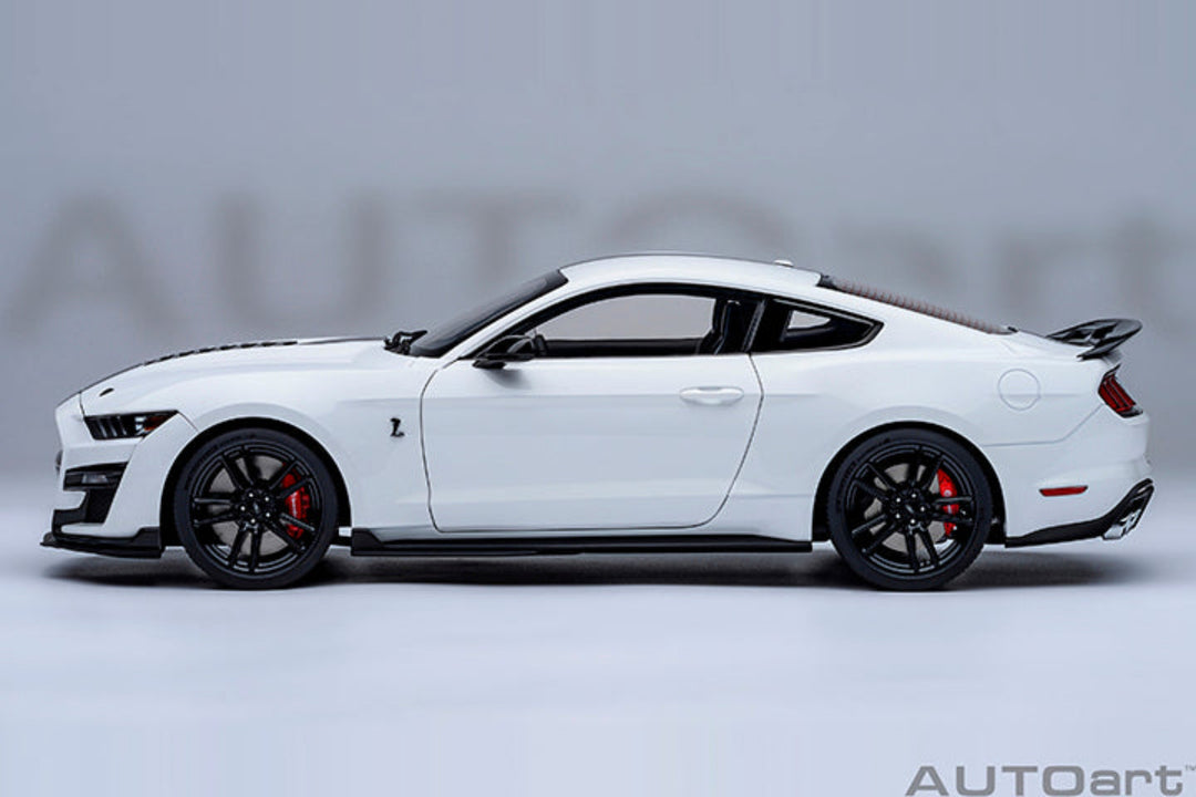[Preorder] AUTOart 1:18 FORD MUSTANG SHELBY GT500 - Oxford White 73095
