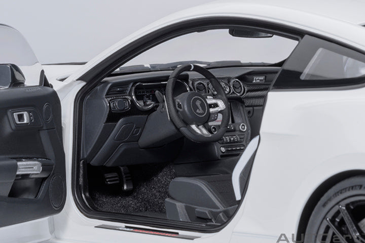 [Preorder] AUTOart 1:18 FORD MUSTANG SHELBY GT500 - Oxford White 73095